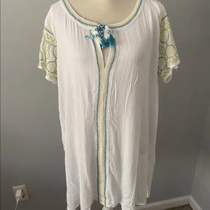 Francescas Embroidered Dress Size Large White New with Tags